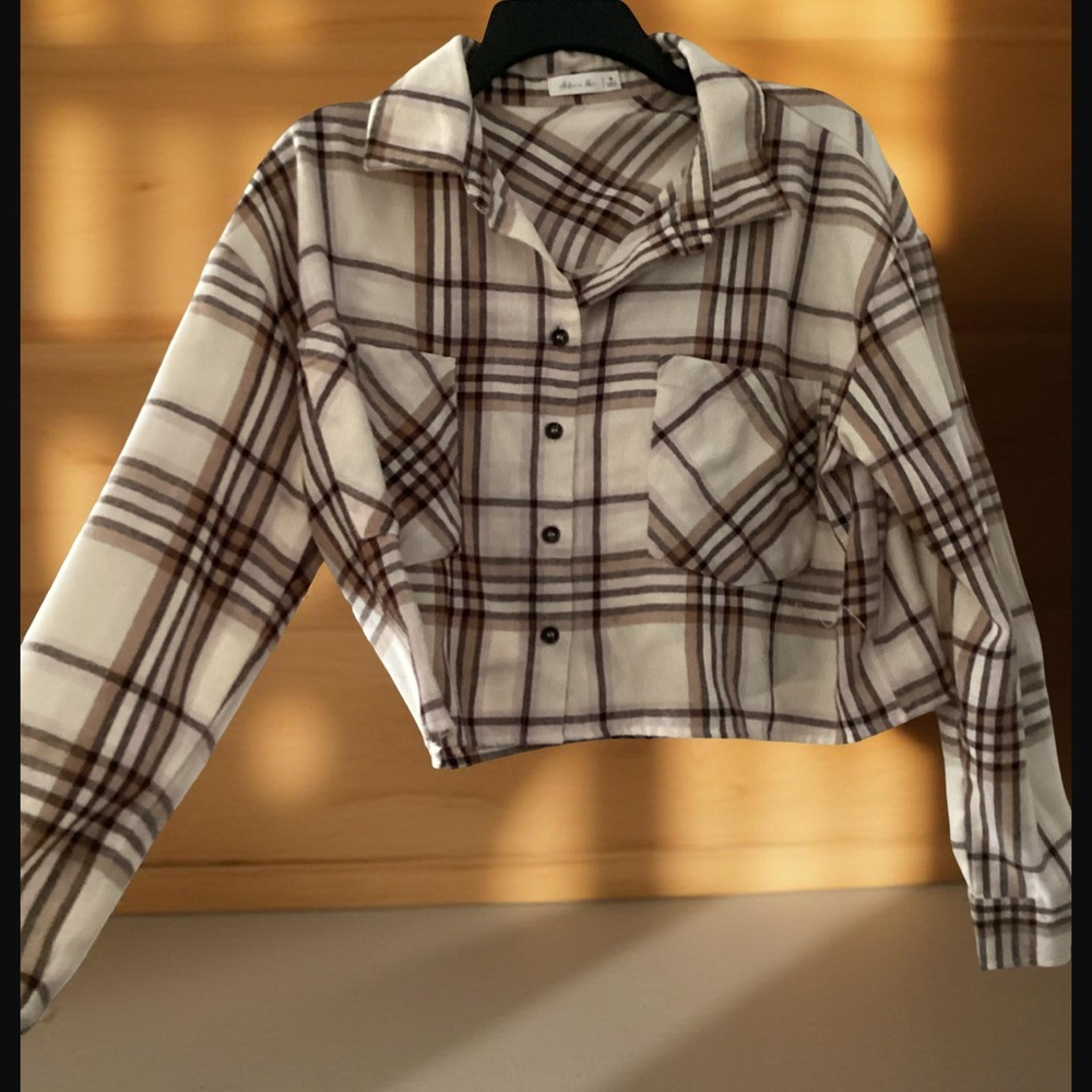 Active USA White and Brown Cozy Knit Sweater